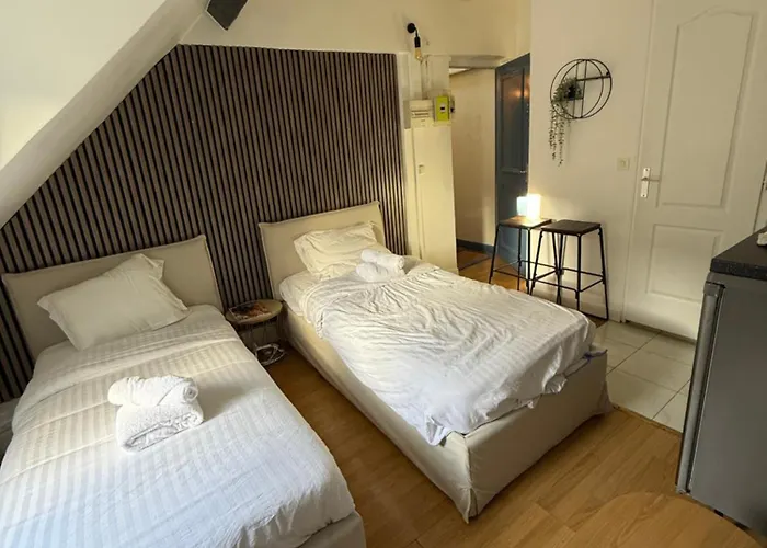 Canal Saint Martin Apartments