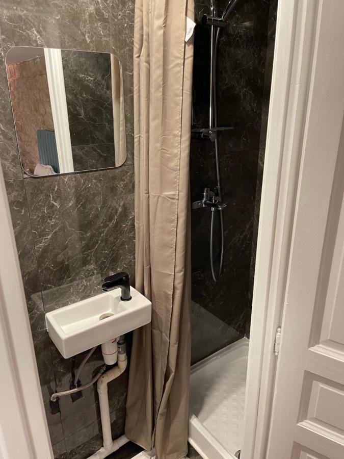 Canal Saint Martin Appartement Parijs